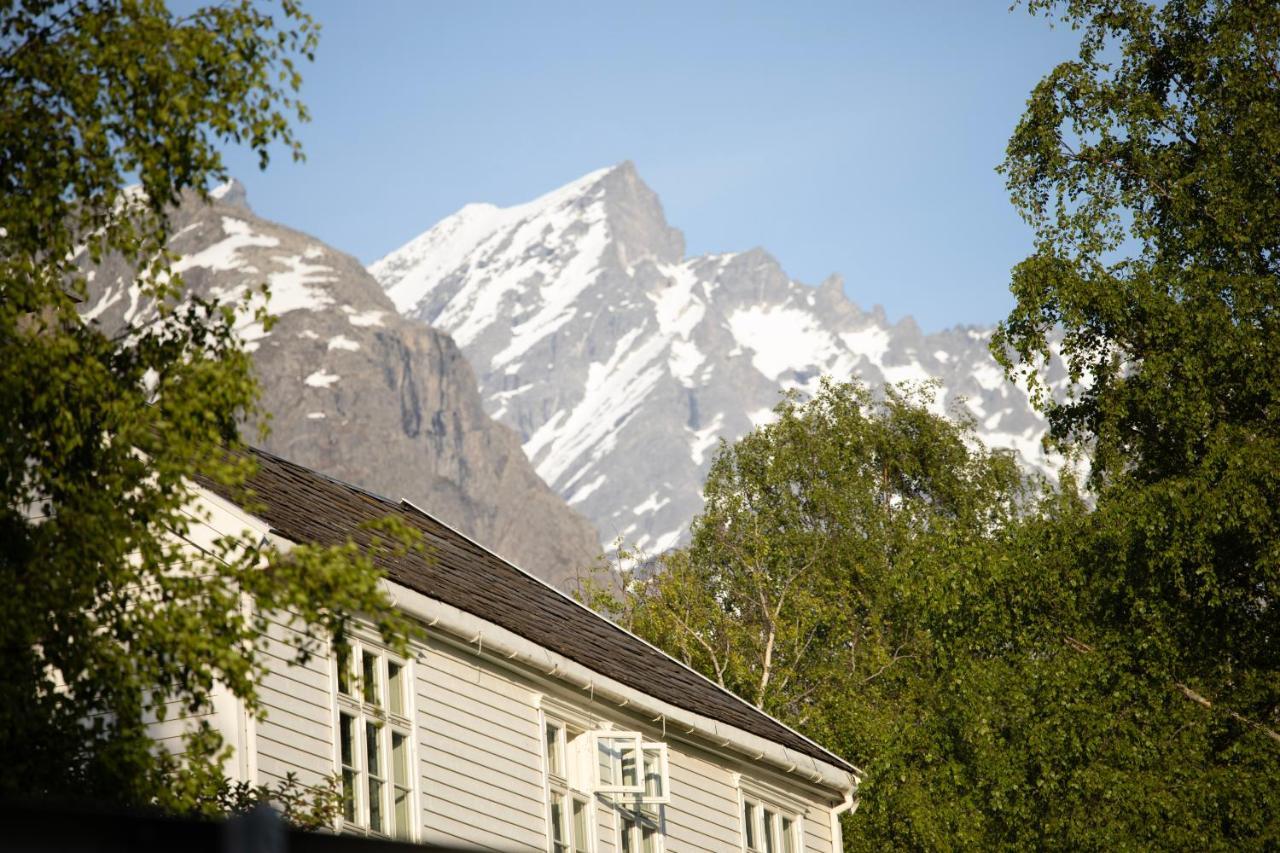 Hotel Aak Andalsnes Luaran gambar